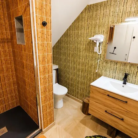 Les Randonnees Joyeuses - Location Cevennes Costa Apartment Genolhac